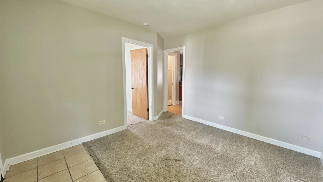 Photo of 15031 Hamlin Avenue
