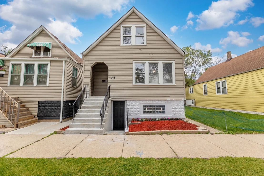 Photo of 2048 W 70th Place