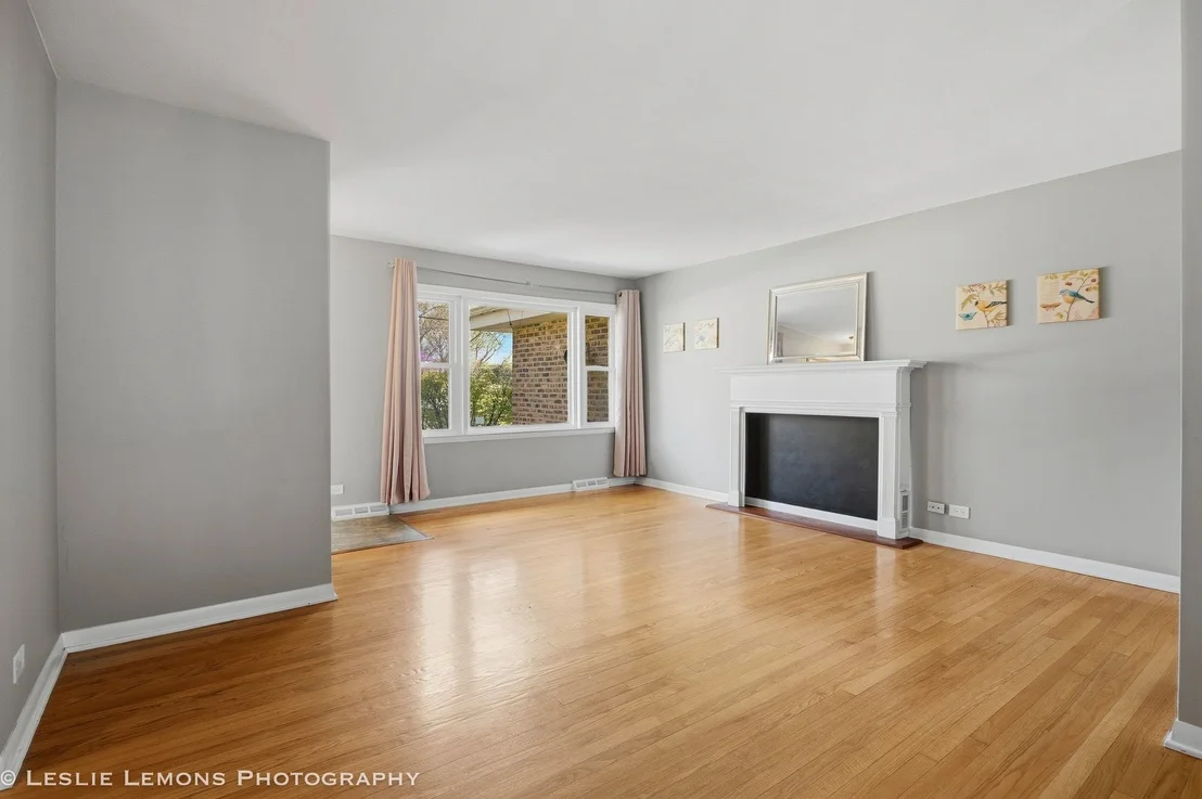 Photo of 3S328 Juniper Lane