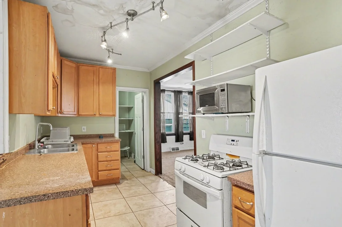Photo of 8332 44th Place
