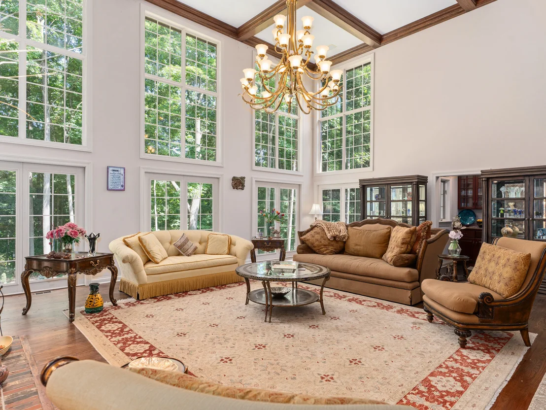 Photo of 818 Fox Glen Drive
