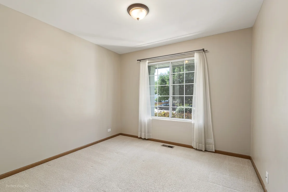 Photo of 174 Suffolk Lane