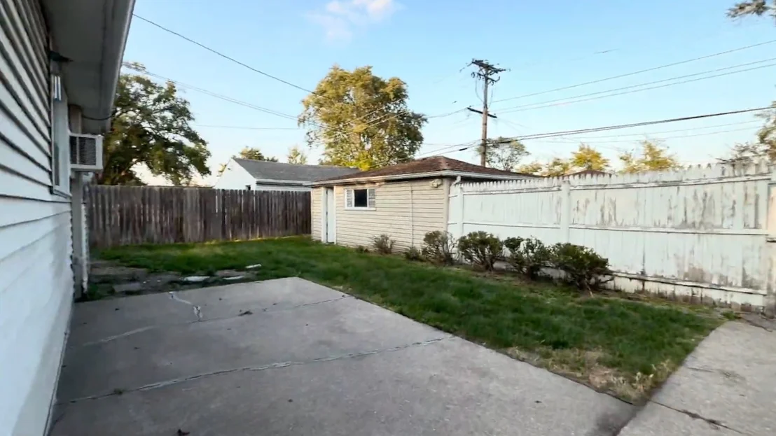Photo of 17153 Walter Street