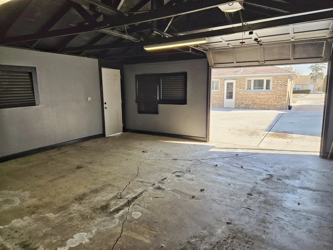Photo of 980 W Grant Drive