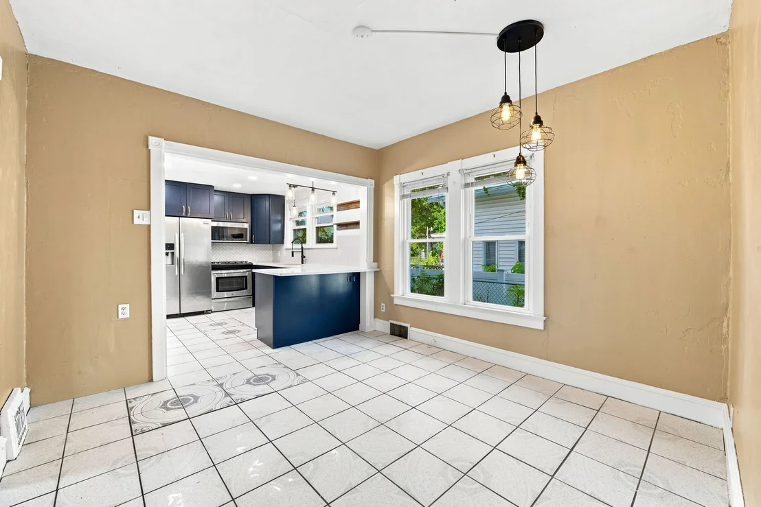 Photo of 111 W Delaware Street