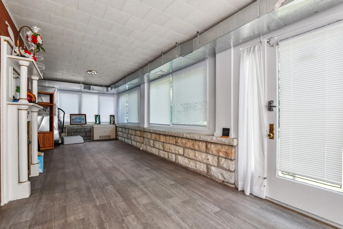 Photo of 1506 Hawthorne Drive