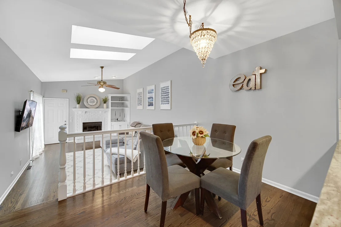 Photo of 9054 Forestview Road