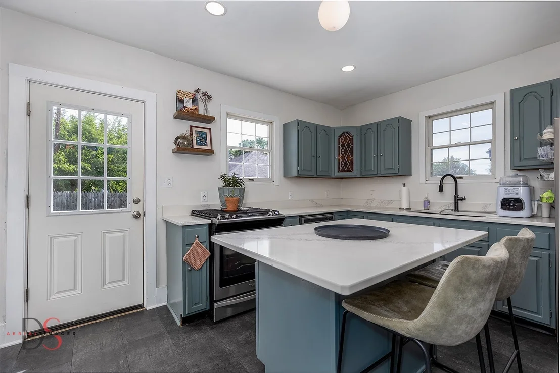 Photo of 130 Riverview Drive
