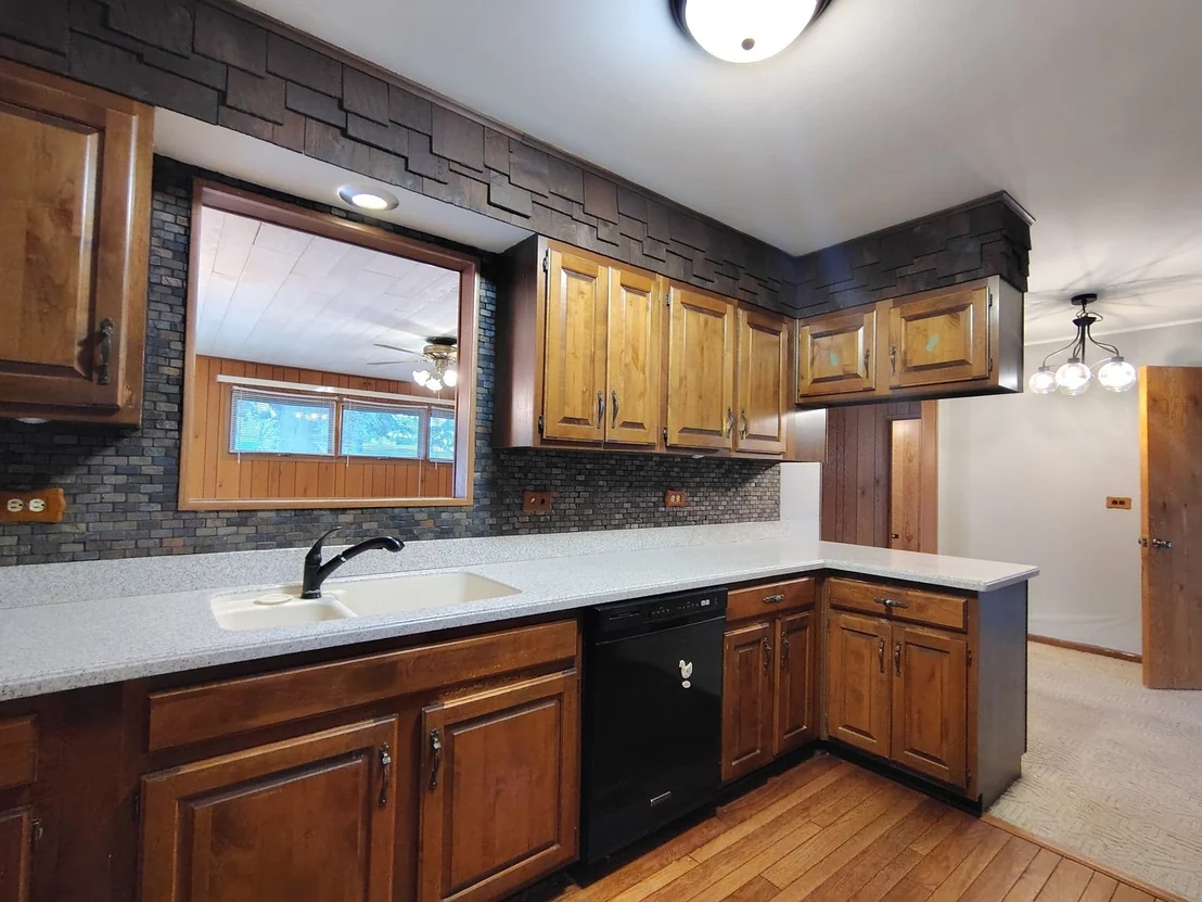 Photo of 15017 Sunset Avenue