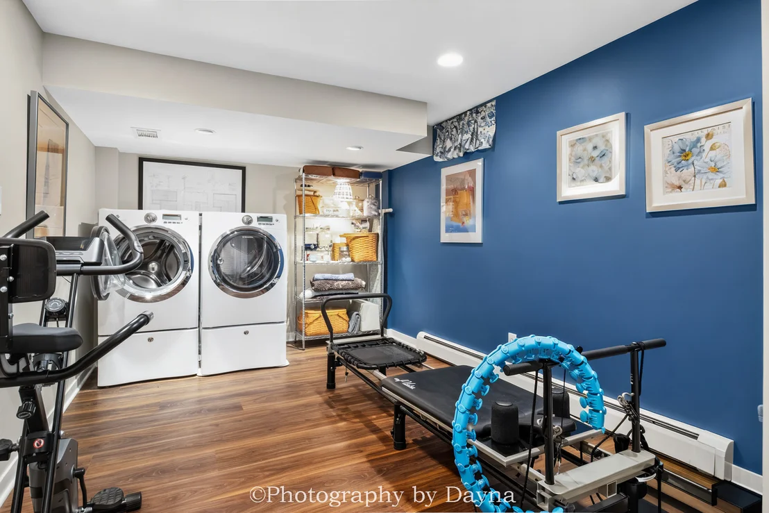 Photo of 2833 River Road
