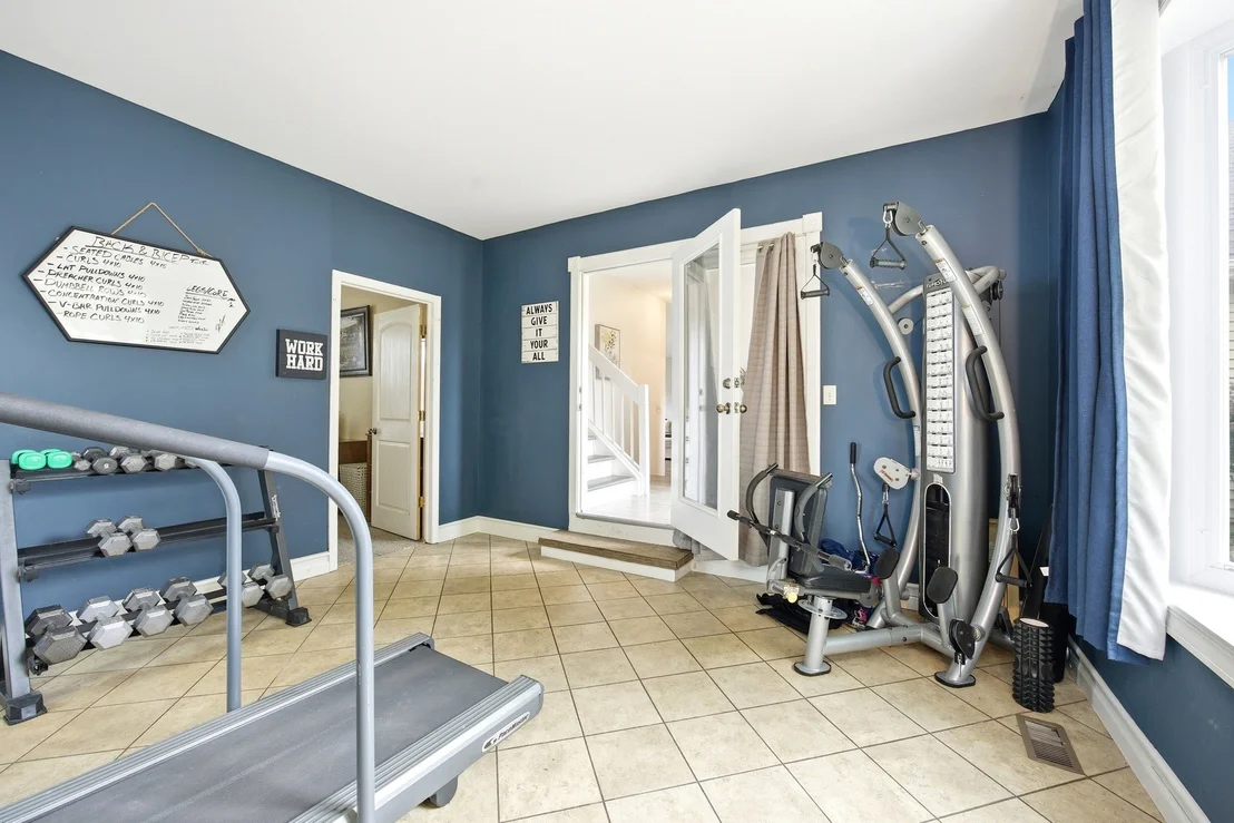 Photo of 2096 Edinburgh Lane
