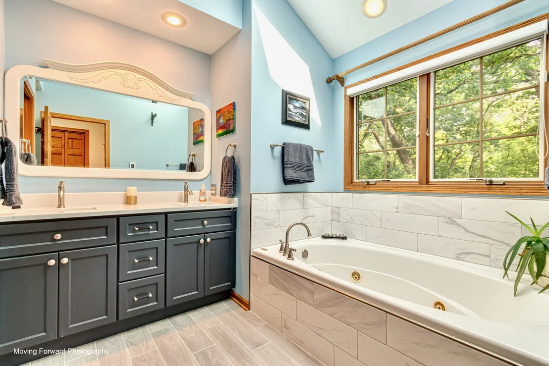 Photo of 446 Roslyn Road
