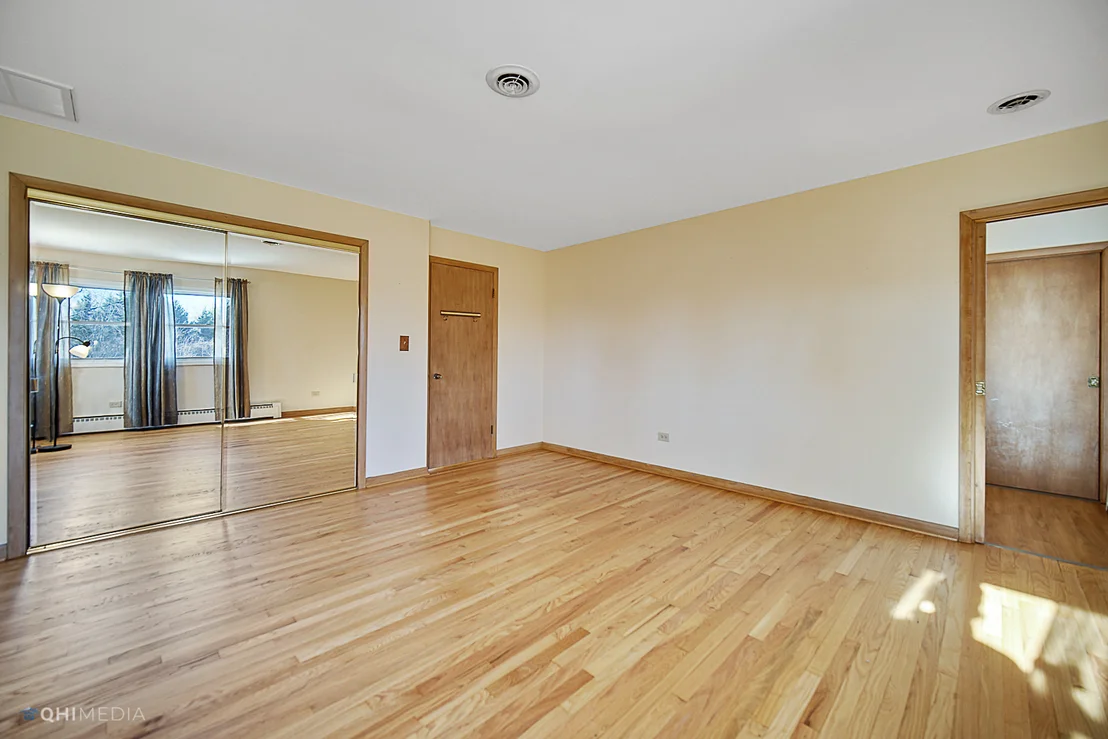 Photo of 7731 Brookbank Road