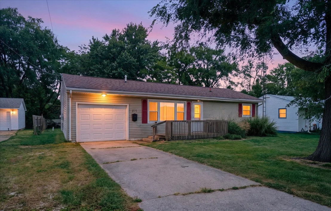 Photo of 1115 Eastview Drive