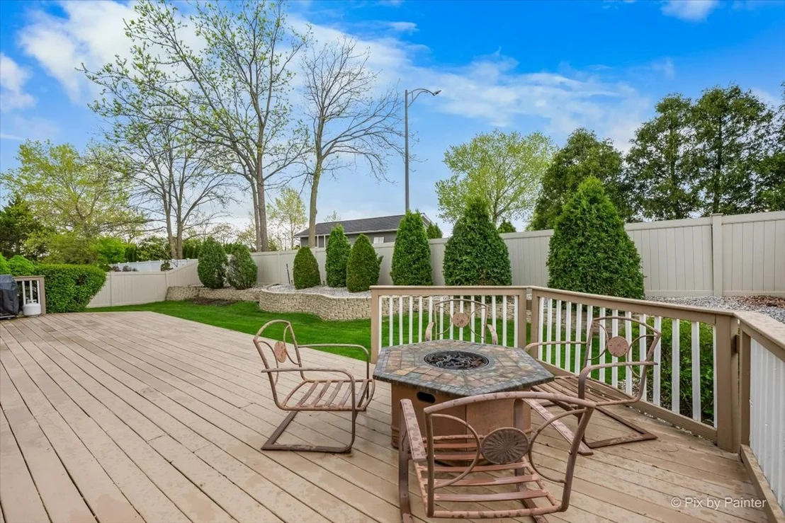 Photo of 958 W Stonehedge Drive