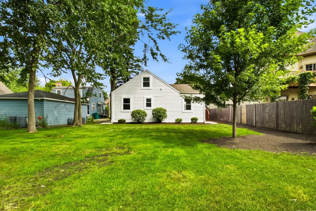 Photo of 1562 Harding Road