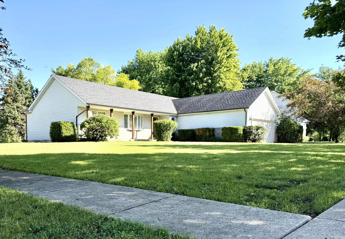 Photo of 2337 Golfview Drive