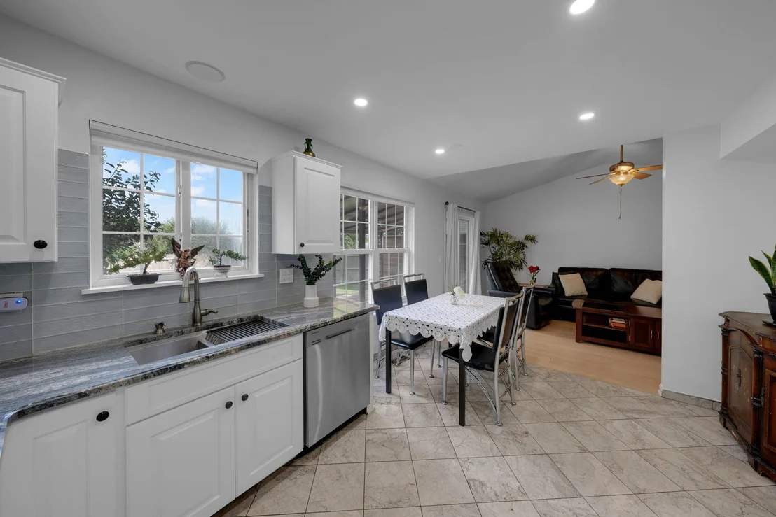 Photo of 135 PINEHURST Drive