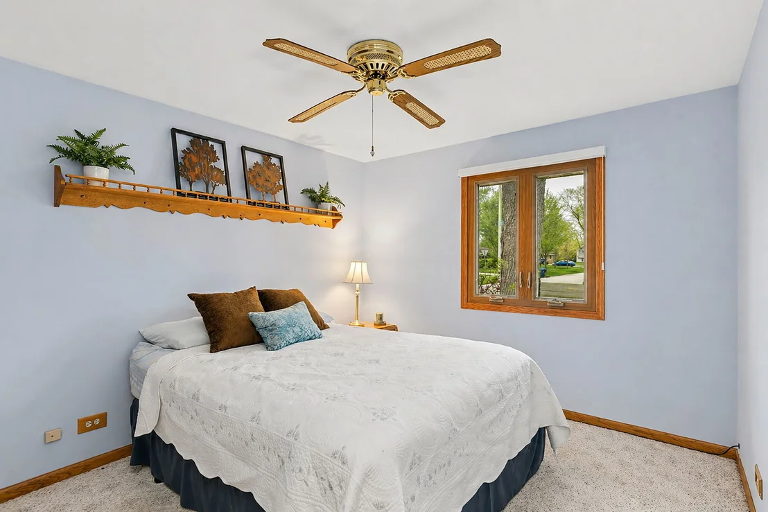 Photo of 927 Gregory Lane