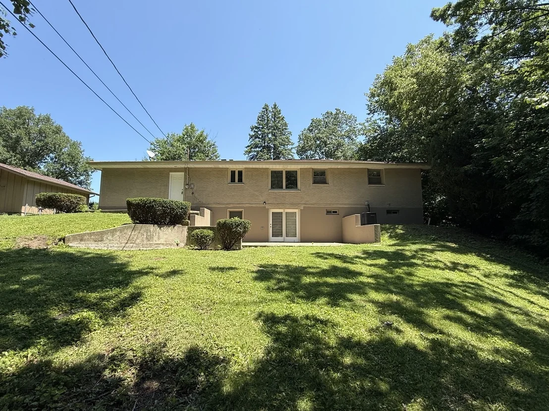 Photo of 319 Parkshore Drive