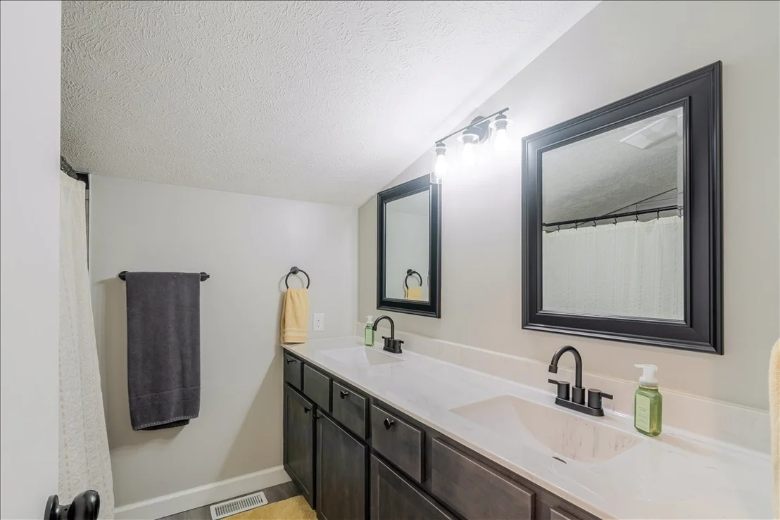 Photo of 6 Kenfield Circle