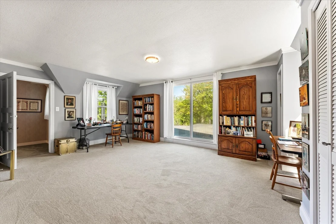 Photo of 27 Hickory Lane