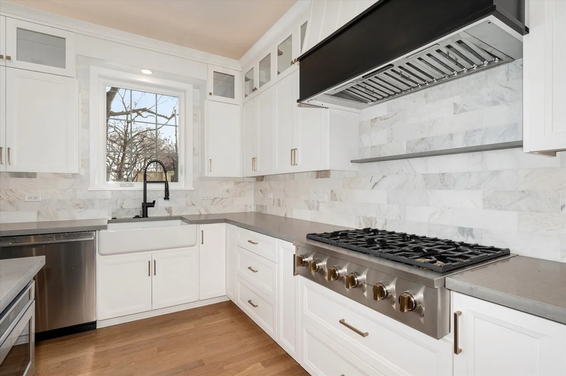 Photo of 964 S Hillside Avenue