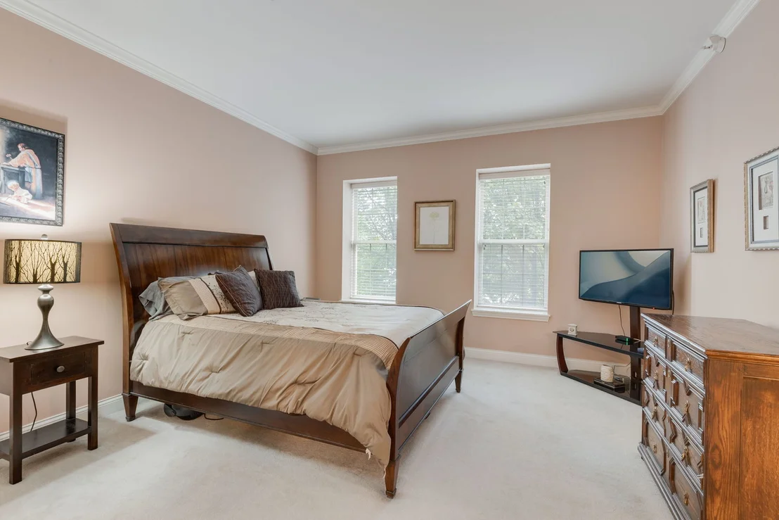 Photo of Unit 309 at 2700 Summit Drive