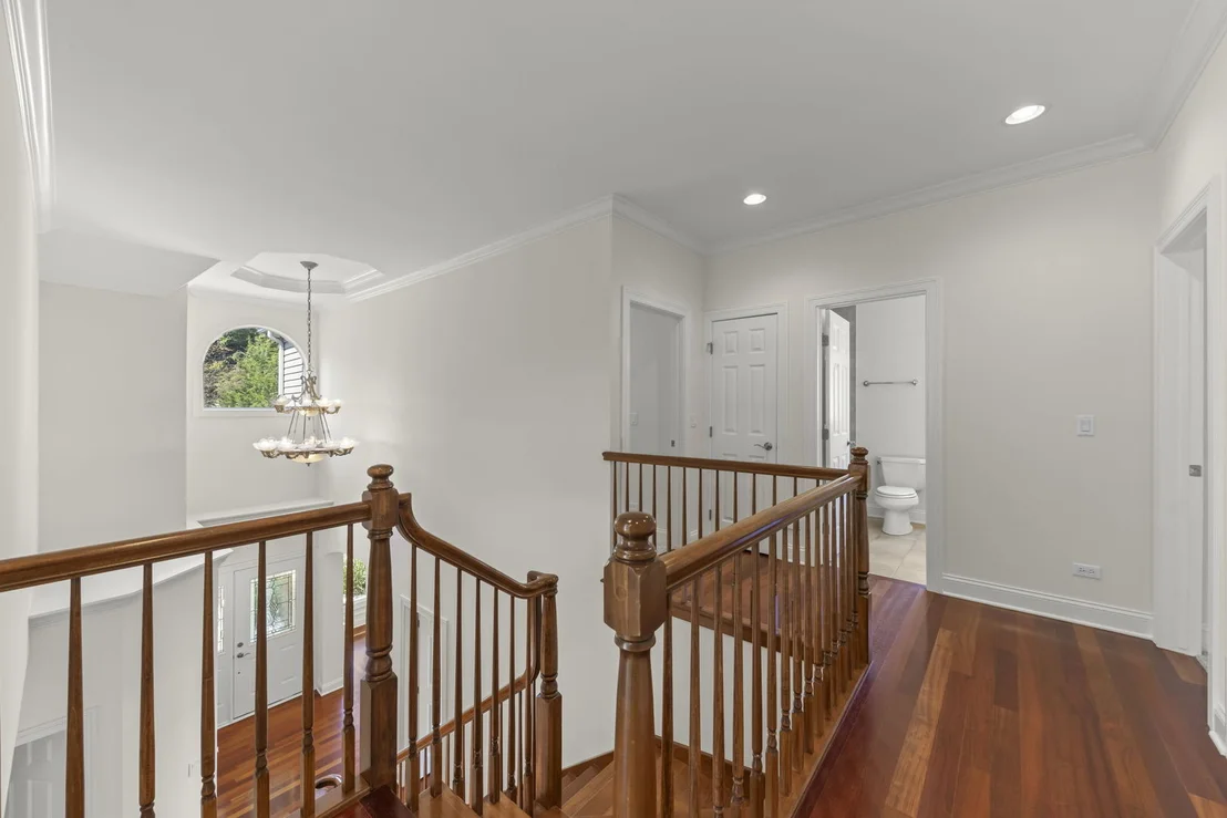 Photo of 133 N Geneva Avenue