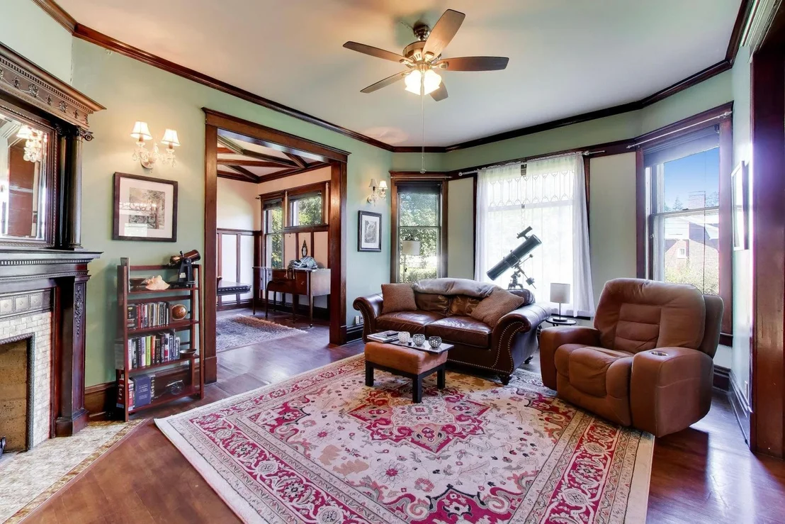 Photo of 582 PARK Street