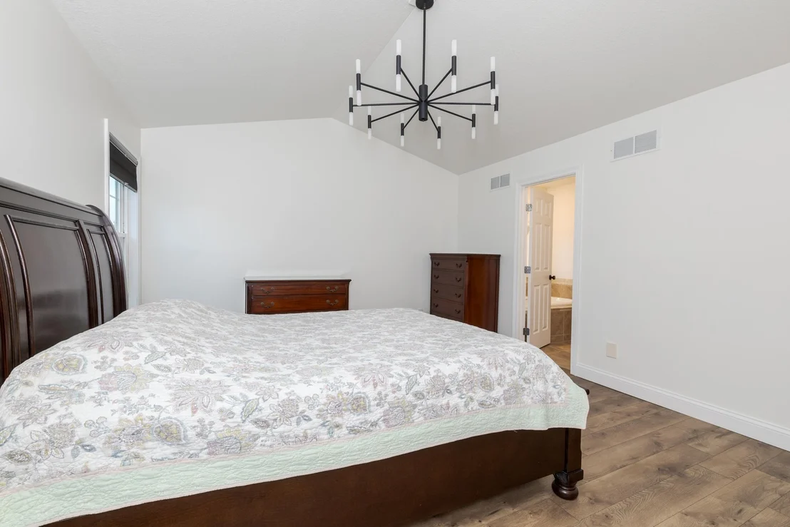 Photo of 980 Balsam Road