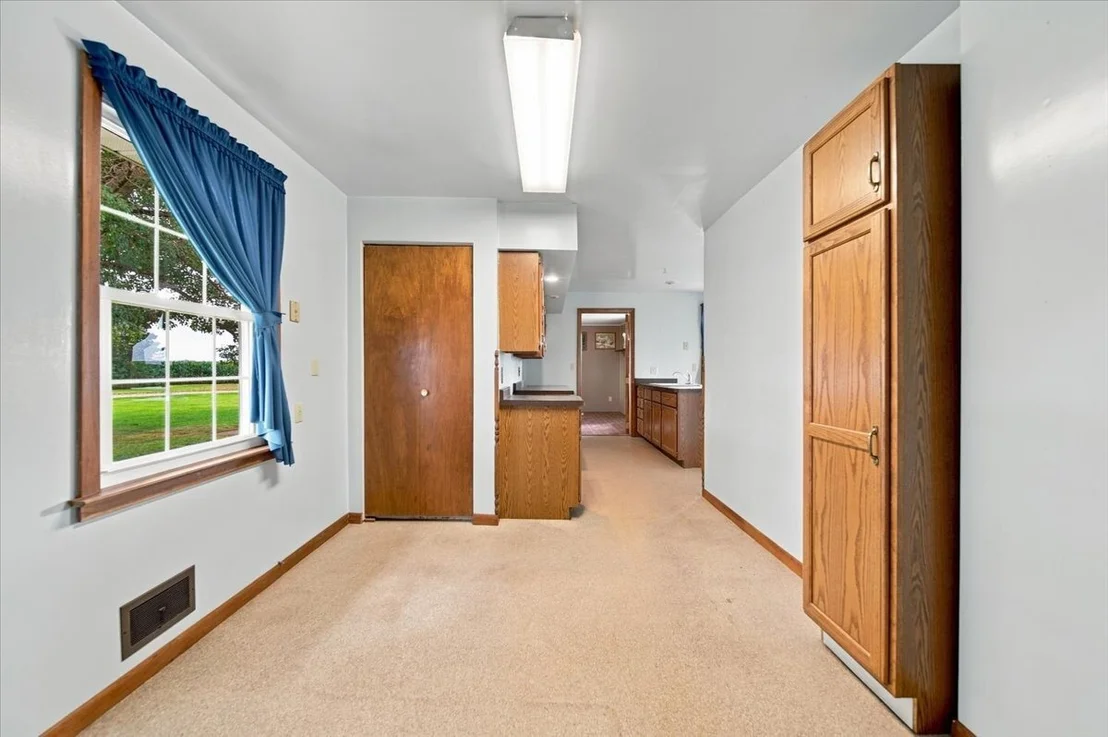 Photo of 9896 Lincoln Road
