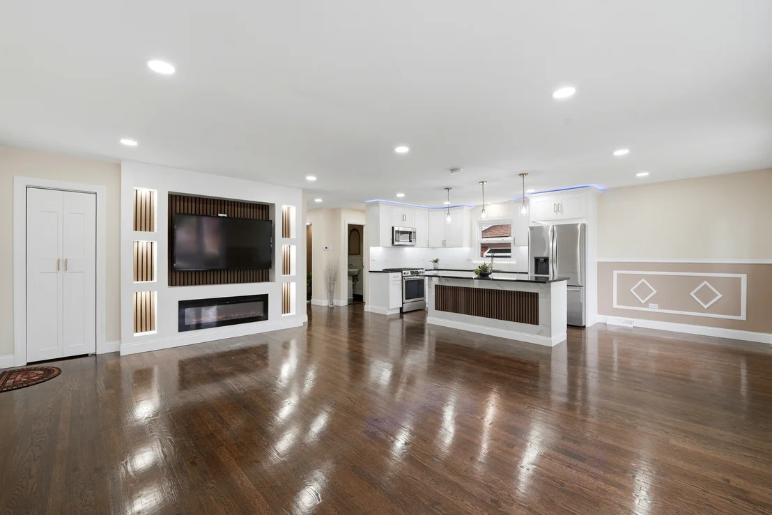 Photo of 1056 W 107th Place