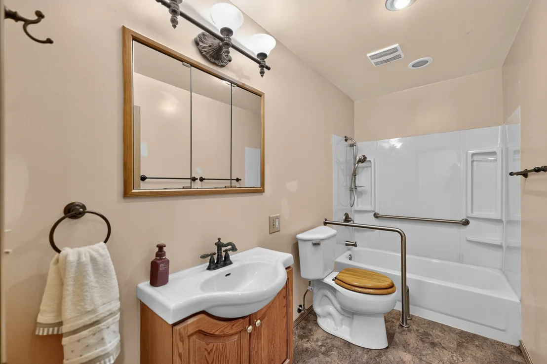 Photo of 32836 Genoa Road
