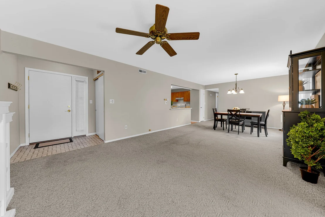 Photo of Unit D at 602 Devonshire Court