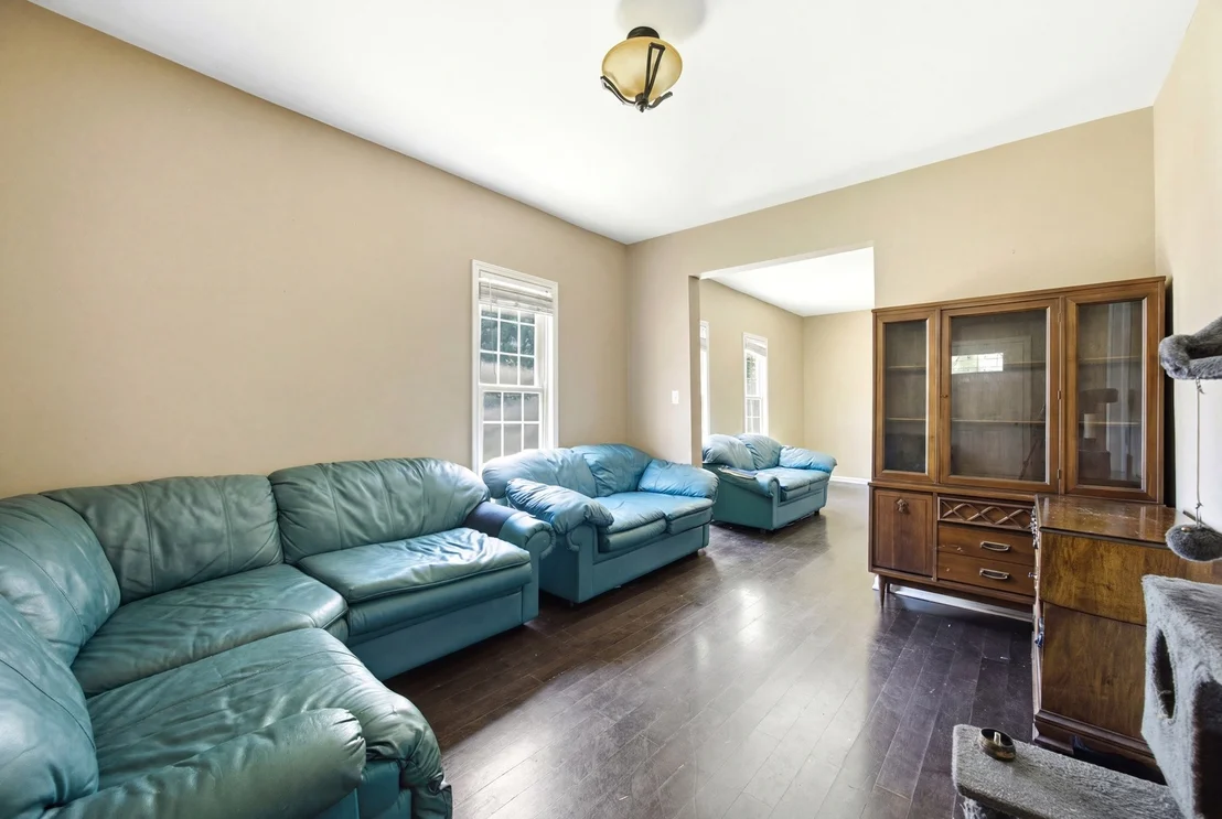 Photo of 344 N Worth Avenue