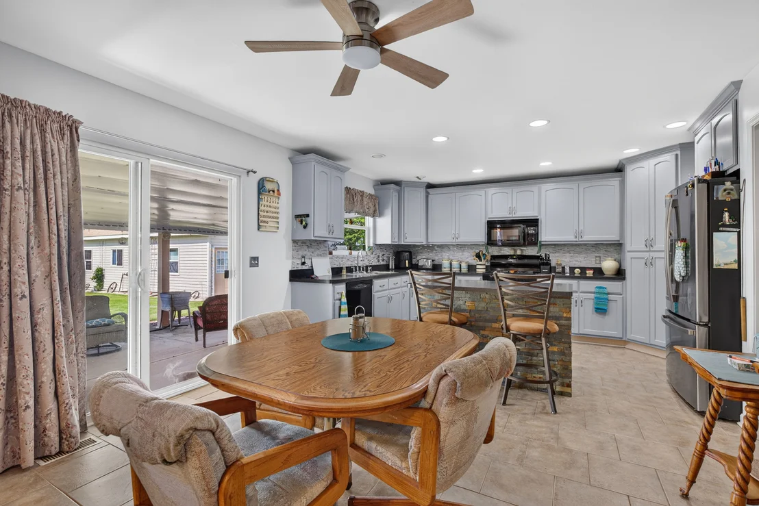 Photo of 701 Forrest Drive