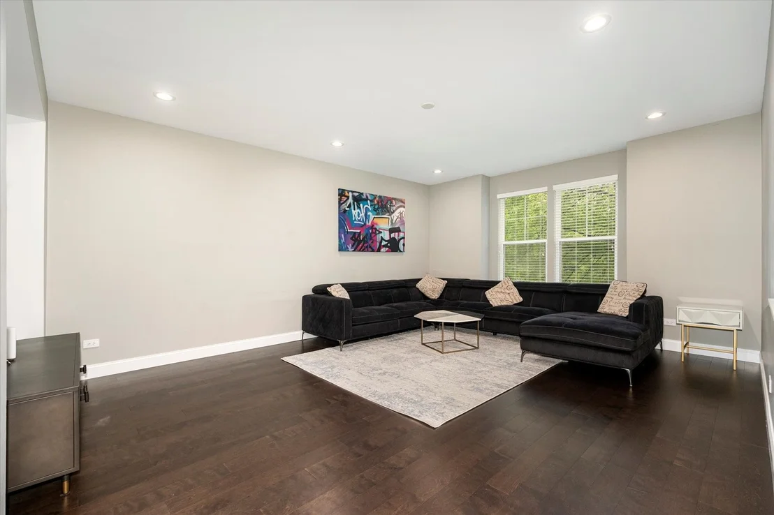 Photo of 5564 Cloverdale Road