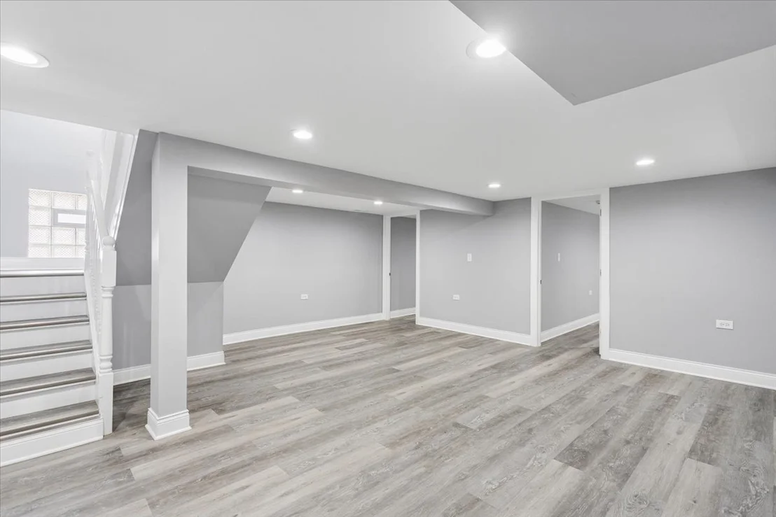 Photo of 1509 W 72nd Place