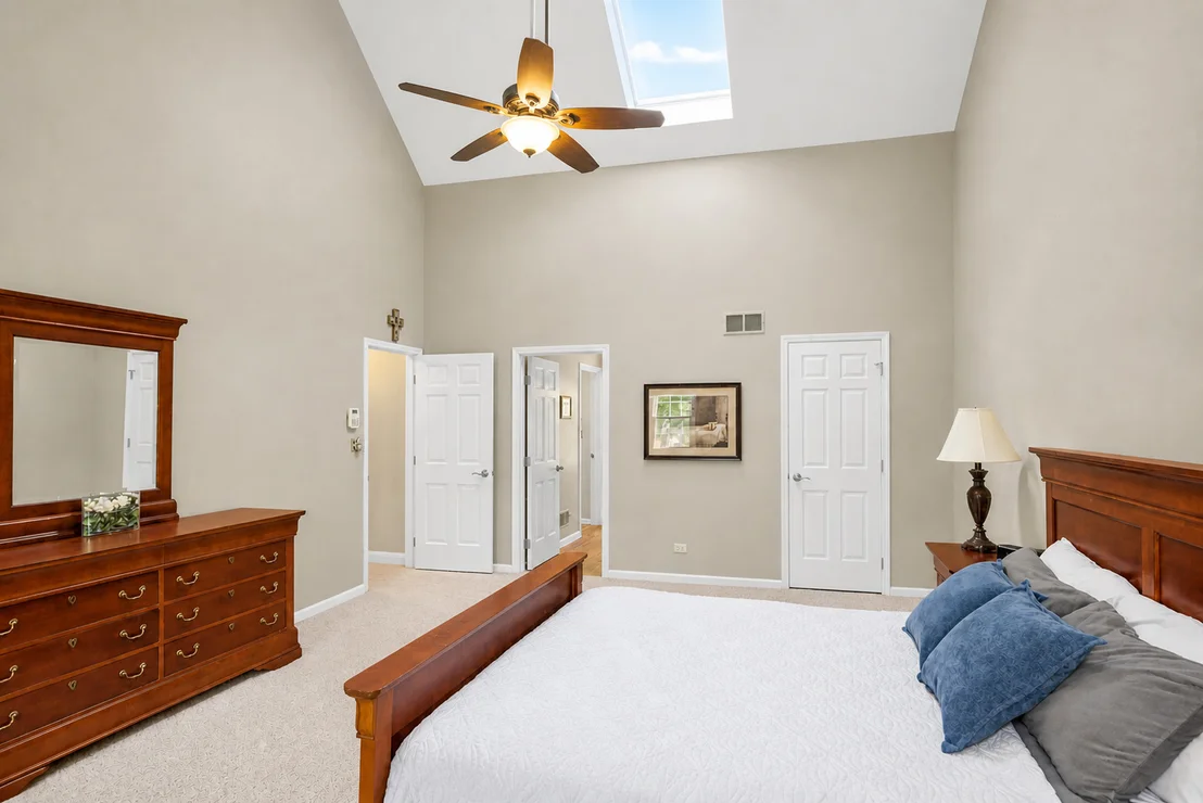 Photo of 2045 Somerset Lane