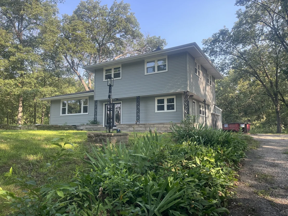 Photo of 1401 Oakleaf Drive