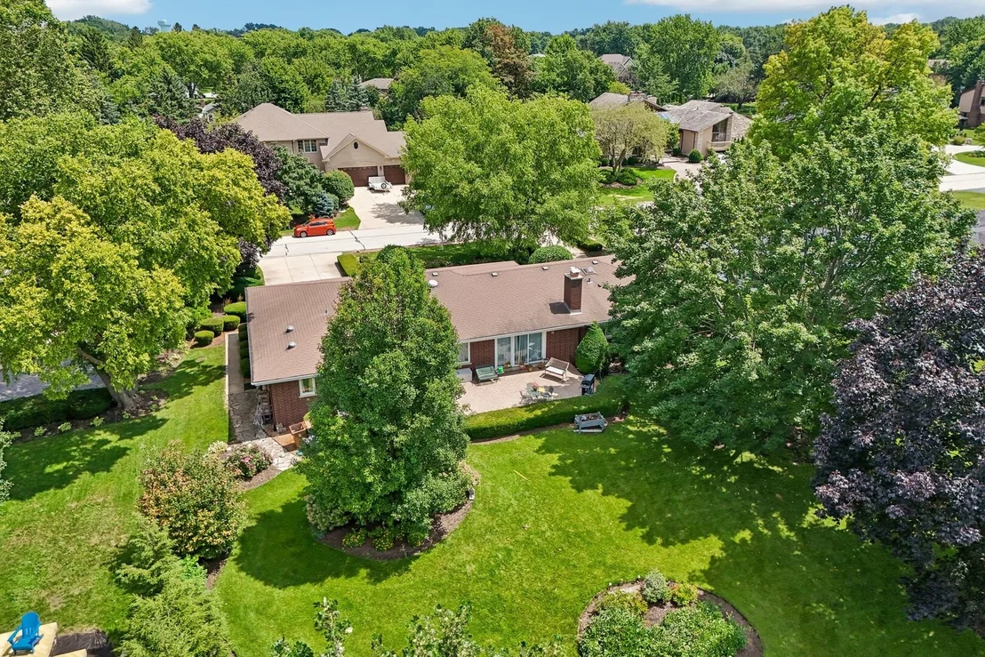 Photo of 252 Cardinal Drive