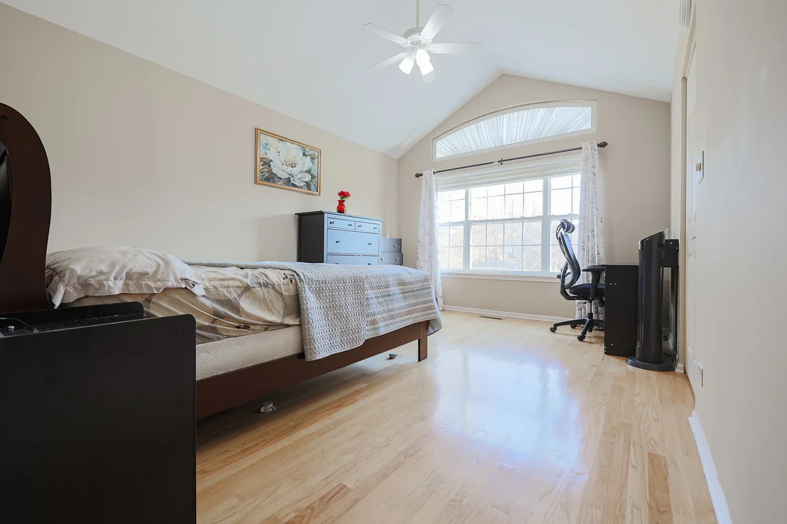 Photo of 270 Manor Drive