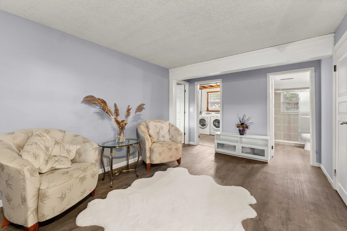 Photo of 2613 Midland Drive