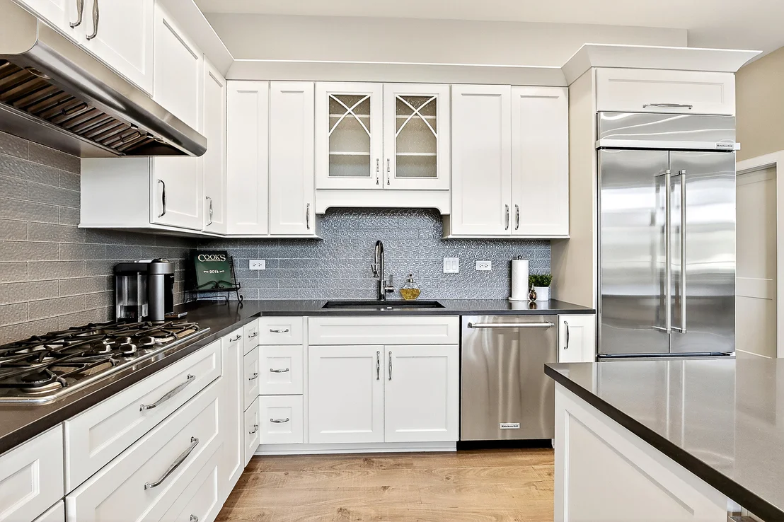 Photo of 827 Edgewater Parkway