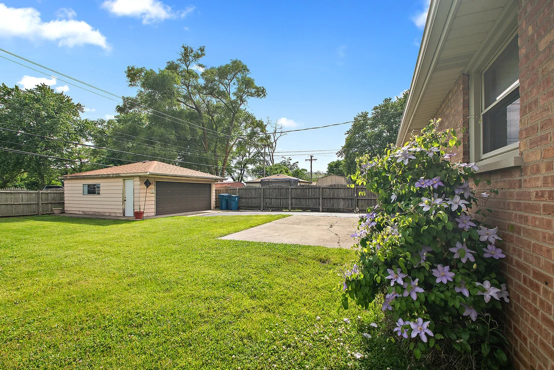 Photo of 5547 Fairway Drive