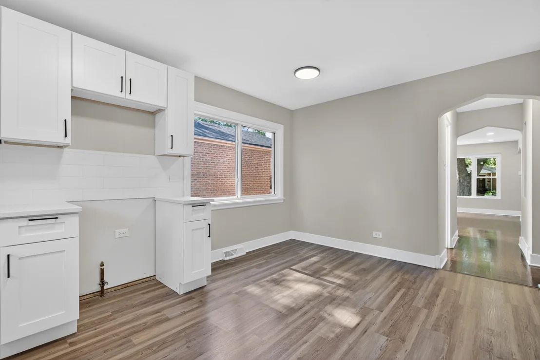 Photo of 114 W 126th Place