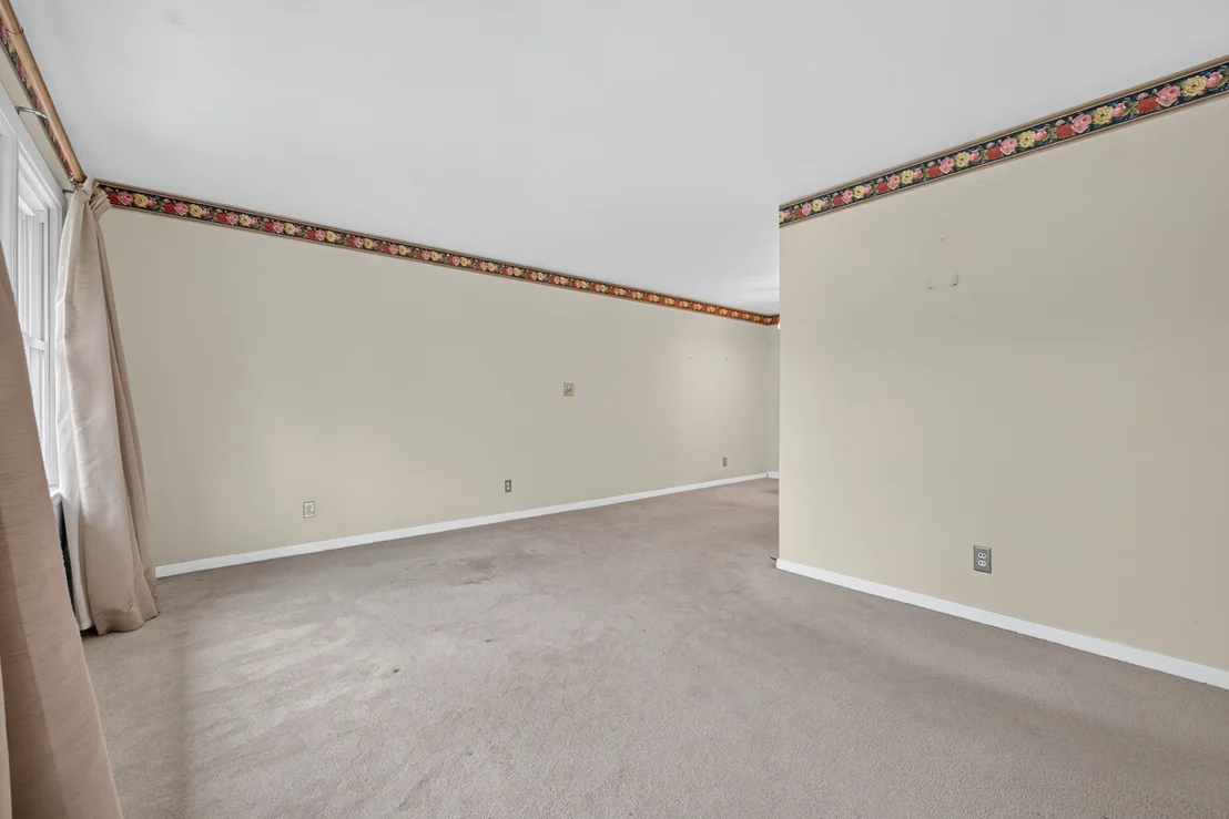 Photo of 405 Warren Avenue