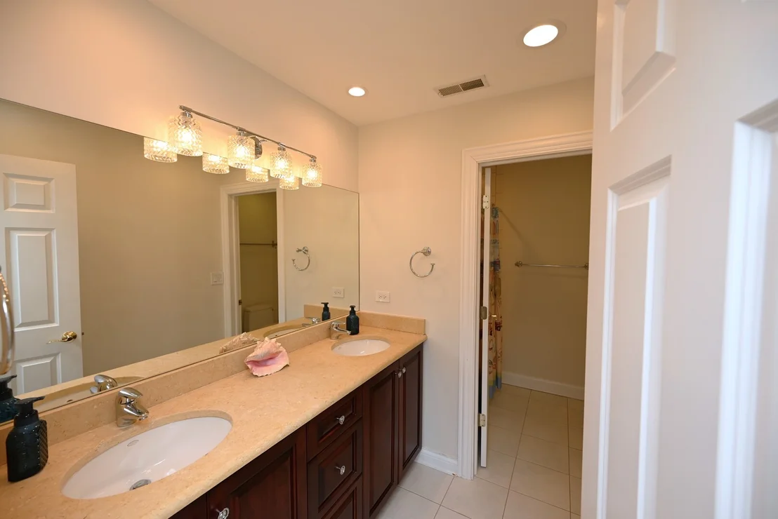 Photo of 175 LAGOON Drive
