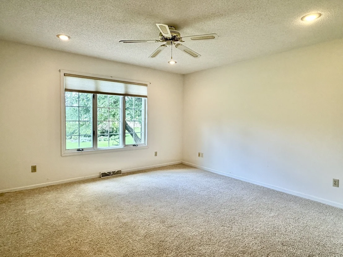 Photo of 2202 Meadows Drive